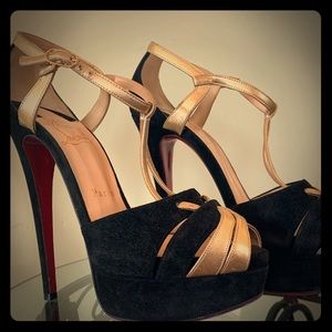 150mm Louboutin pumps / Black Suede & Gold